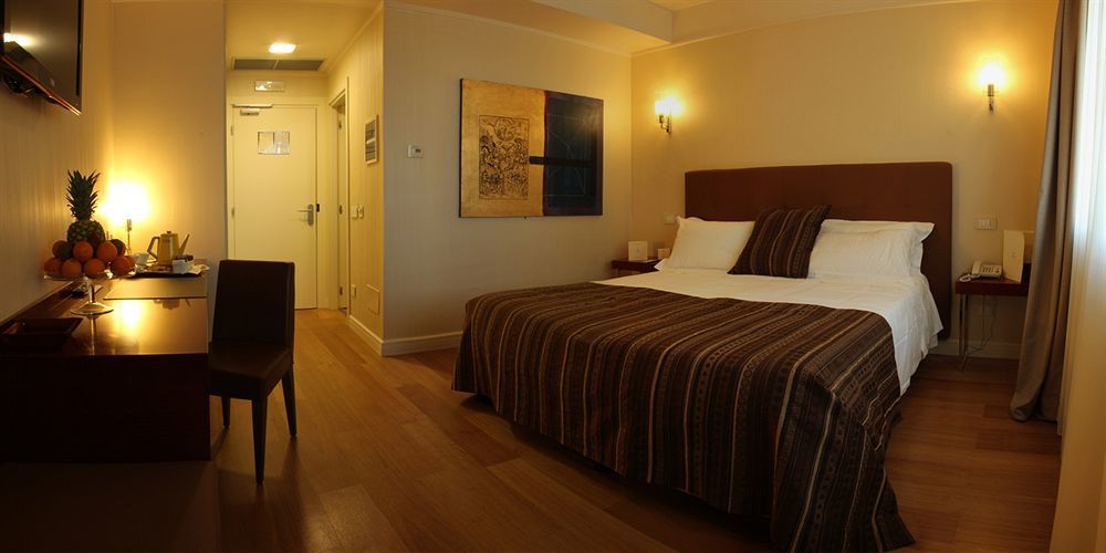 Palazzo Giordano Bruno Hotel Nola Buitenkant foto